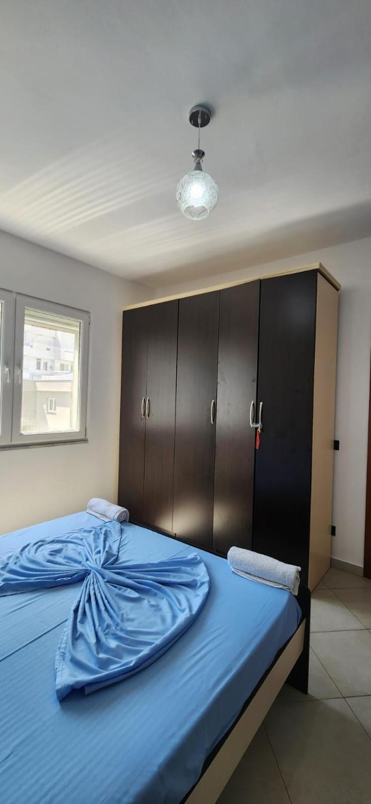 Summer In Apartment Shengjin