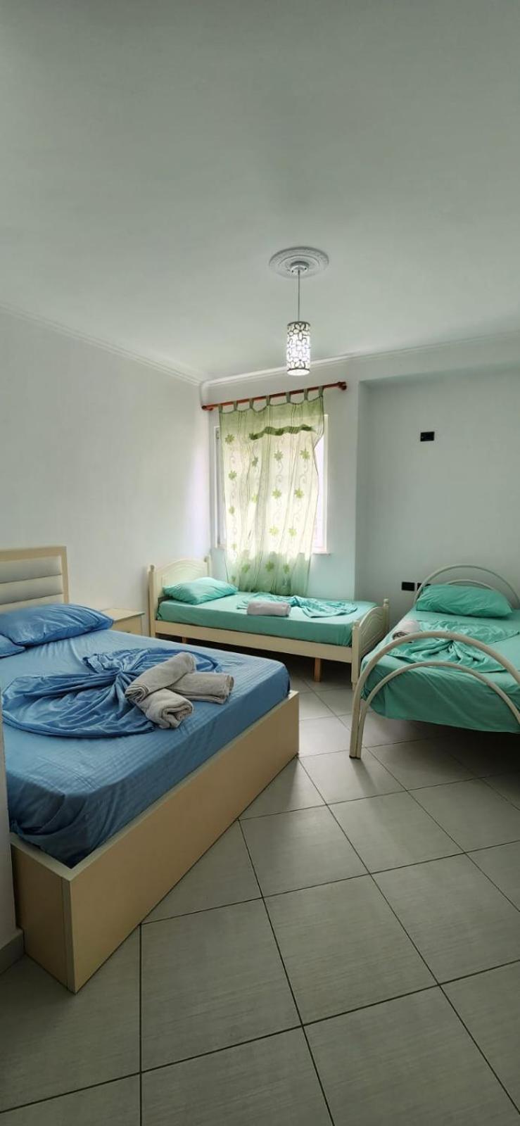 Summer In Apartment Shengjin